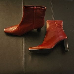 Worthington - Low rise healed dark red boots size 7